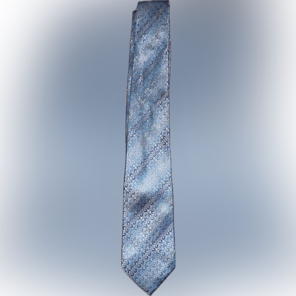 Van Heusen Blue and Silver Floral Necktie